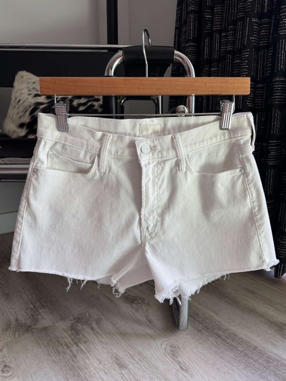MOTHER White Cotton Denim The Charmer Fray Jean Short Glass Slipper Raw Hem 28